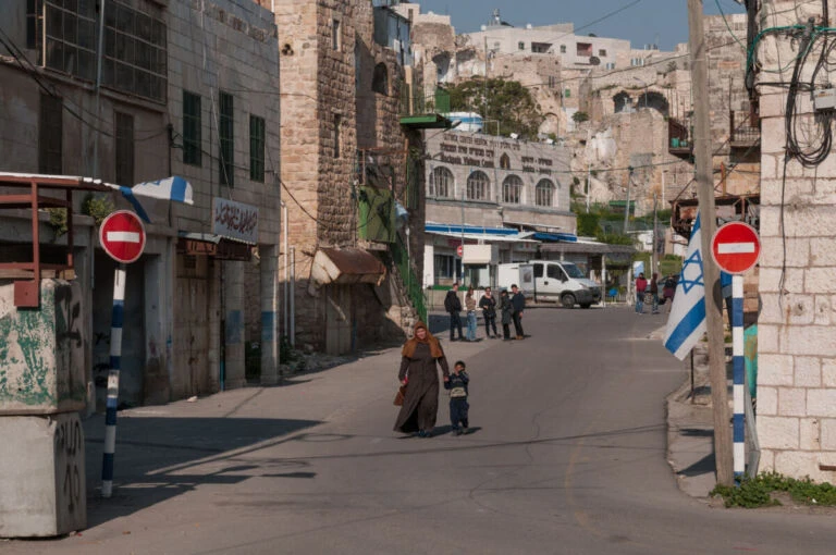 Israel verstärkt Grenzsicherung bei Hebron nach tödlichem Anschlag mit strategischen Vorposten