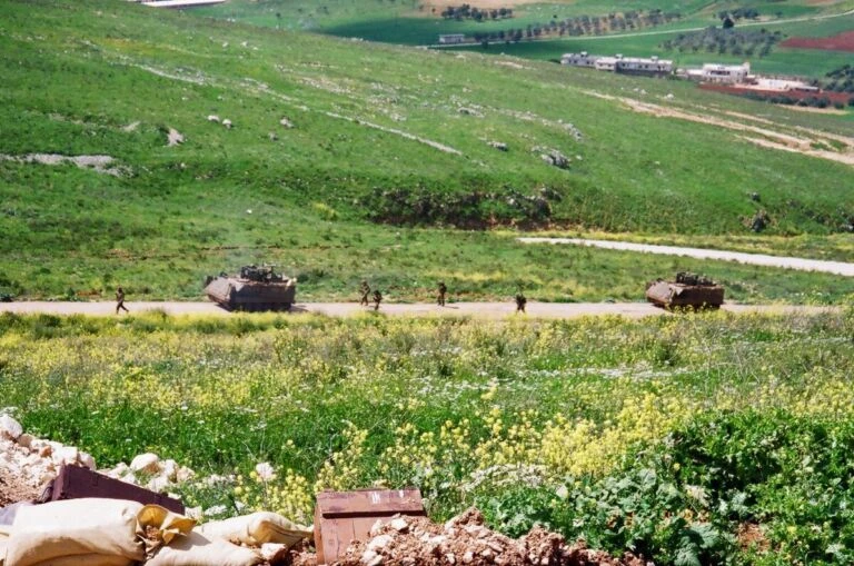 IDF vereitelt verheerenden Großanschlag bei Hebron und verhängt gezielte Sicherheitsabriegelung