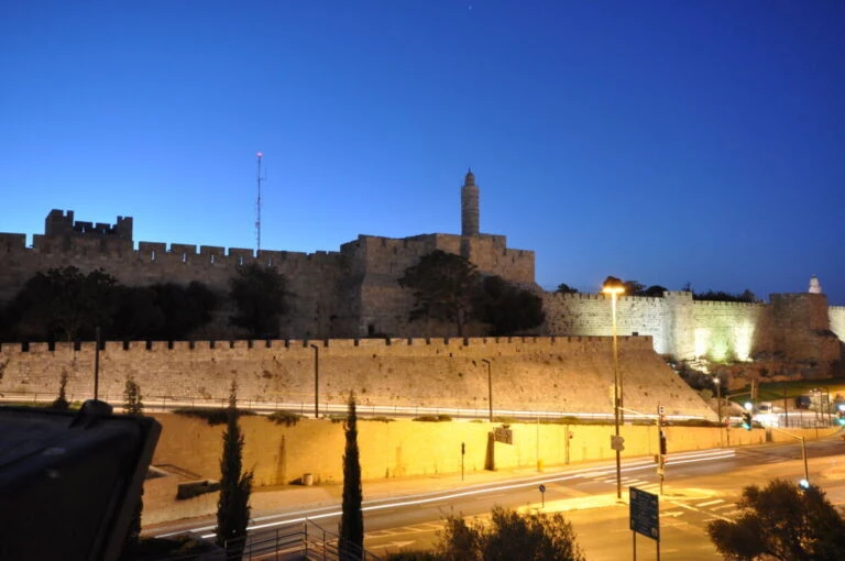 Iisrael keeldus Iisraeli-vastaste boikotisidemete tõttu ajakirjanikule viisat andmast, rõhutades oma piiride suveräänsust