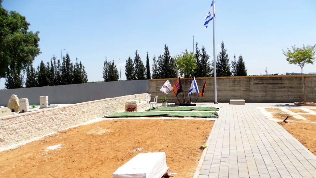 Logistique du génie militaire à Gaza : Entre déblaiement des décombres et contrôle juridique