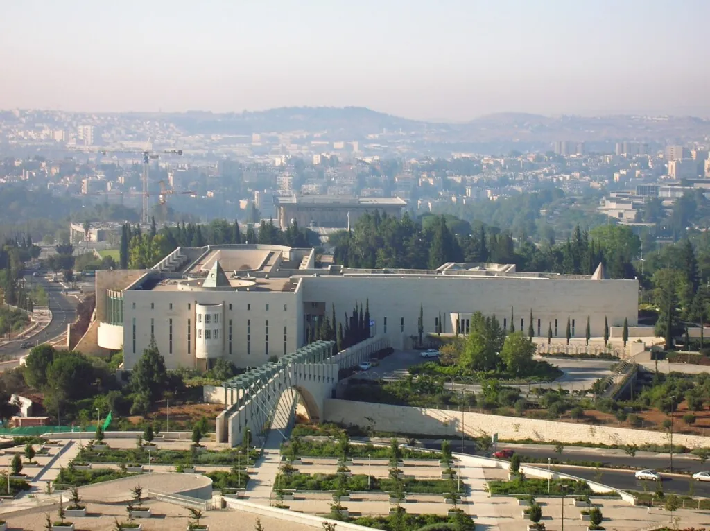 Renforcement des défenses stratégiques : les États-Unis ripostent aux actions de la CPI visant la souveraineté israélienne