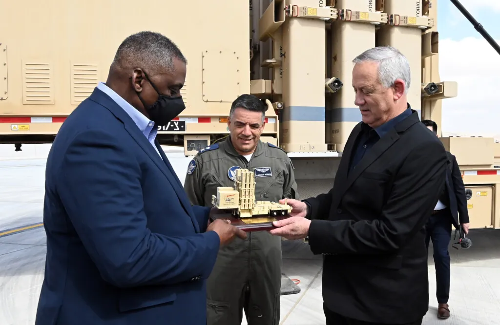 Un rapport stratégique du Pentagone souligne la résilience des stocks de munitions et la nécessité d&rsquo;une mise à l&rsquo;échelle industrielle