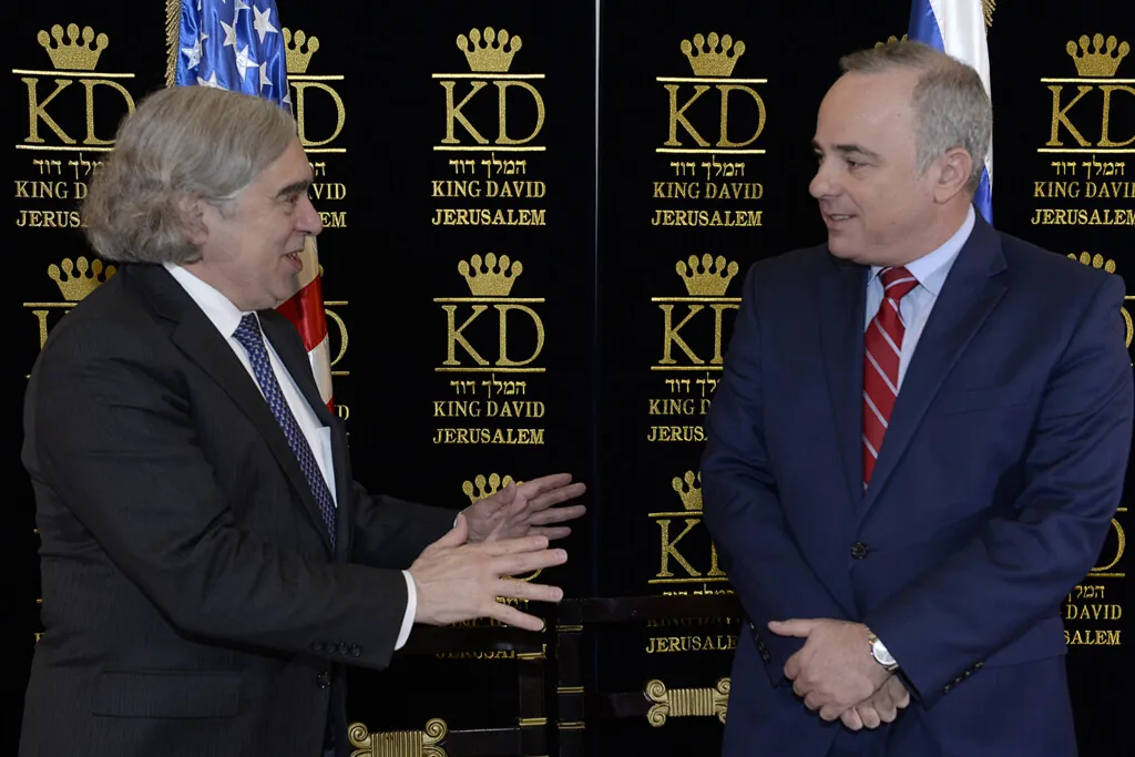 U.S. Energy Policy Brief: Political Scrutiny on Oil Majors Signals Strategic Shift