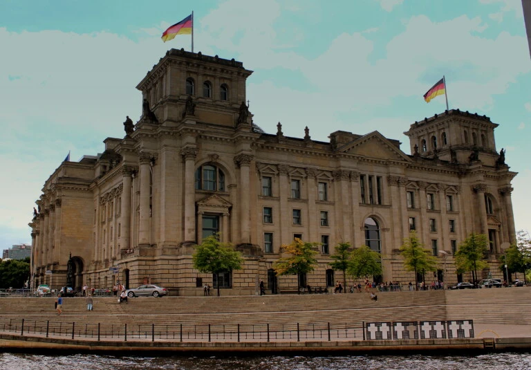 Berlin Mayoral Race Triggers Security Concerns Over Far-Left Antisemitism Rhetoric