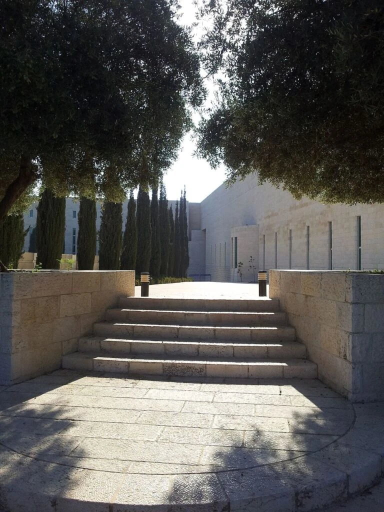 US Jewish Survey Reveals Resilient Pro-Israel Core Amid Evolving Political Landscape